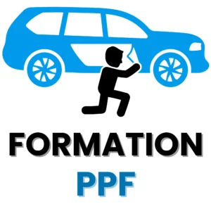 Technicien posant un film de protection carrosserie PPF sur un véhicule.